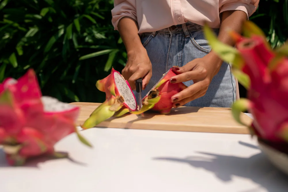 Best Practices for Pitaya Plant Growth & Support