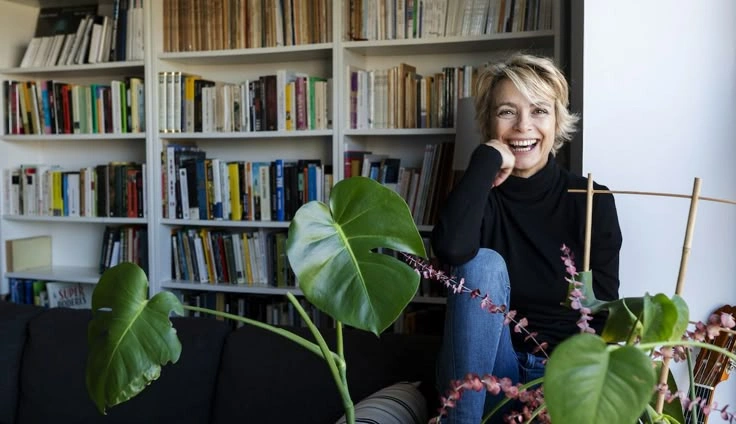 Peeacelily | The Link Between Clutter and Stress at Home Your Home Never Feels Relaxing