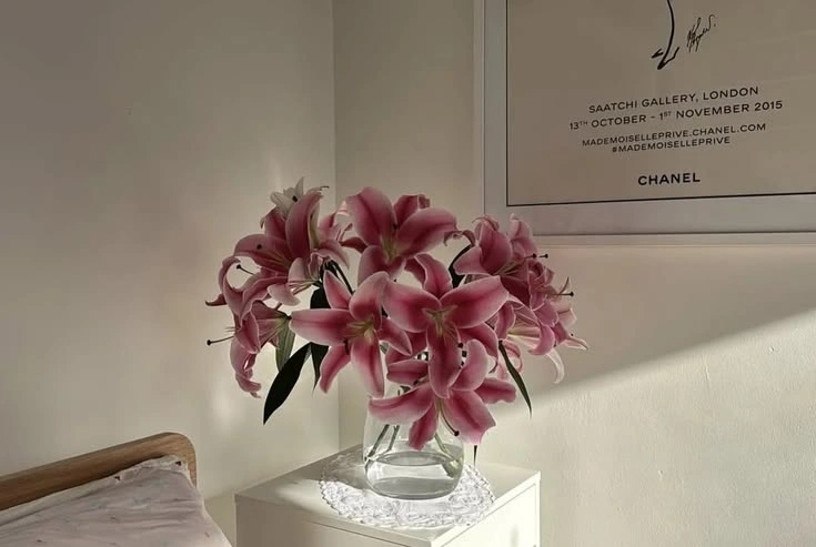How Flowers in the Bedroom Affect Your Mood